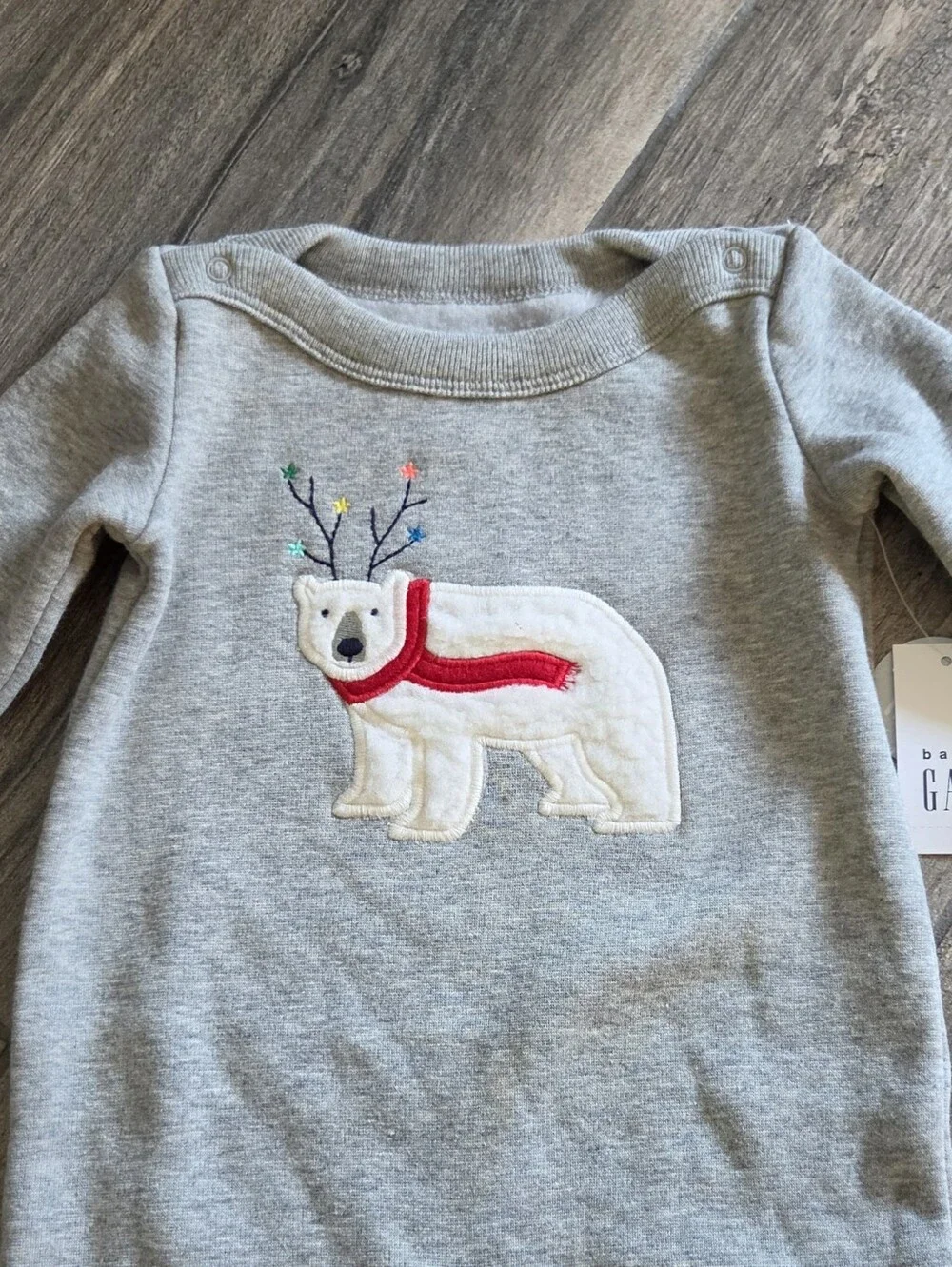 GAP Baby NWT 0-3 Months Gray Polar Bear Holiday One-Piece Romper